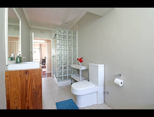 3 BEDROOM HOUSE FOR SALE IN KENSINGTON